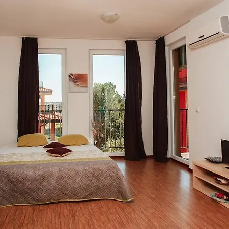 Апартамент Sunny View Central Слънчев бряг